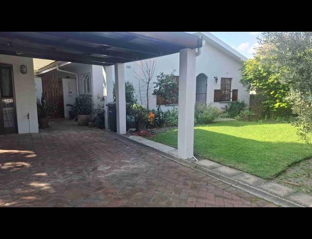 3 BEDROOM HOUSE FOR SALE IN HOOG EN DROOG
